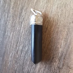 323 tourmaline noire pendentif serti baton prix 18eur 4cm 7gr 11 en stock