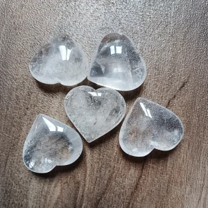 cristal de roche pierre coeur